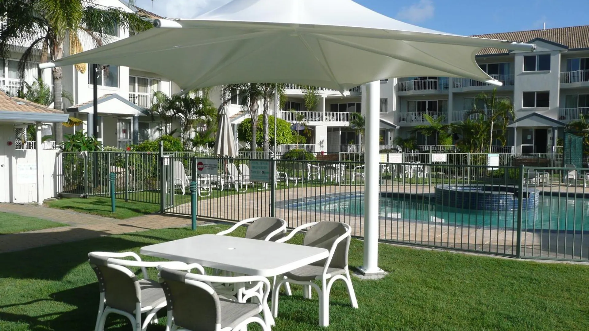 Pelican Cove Gold Coast