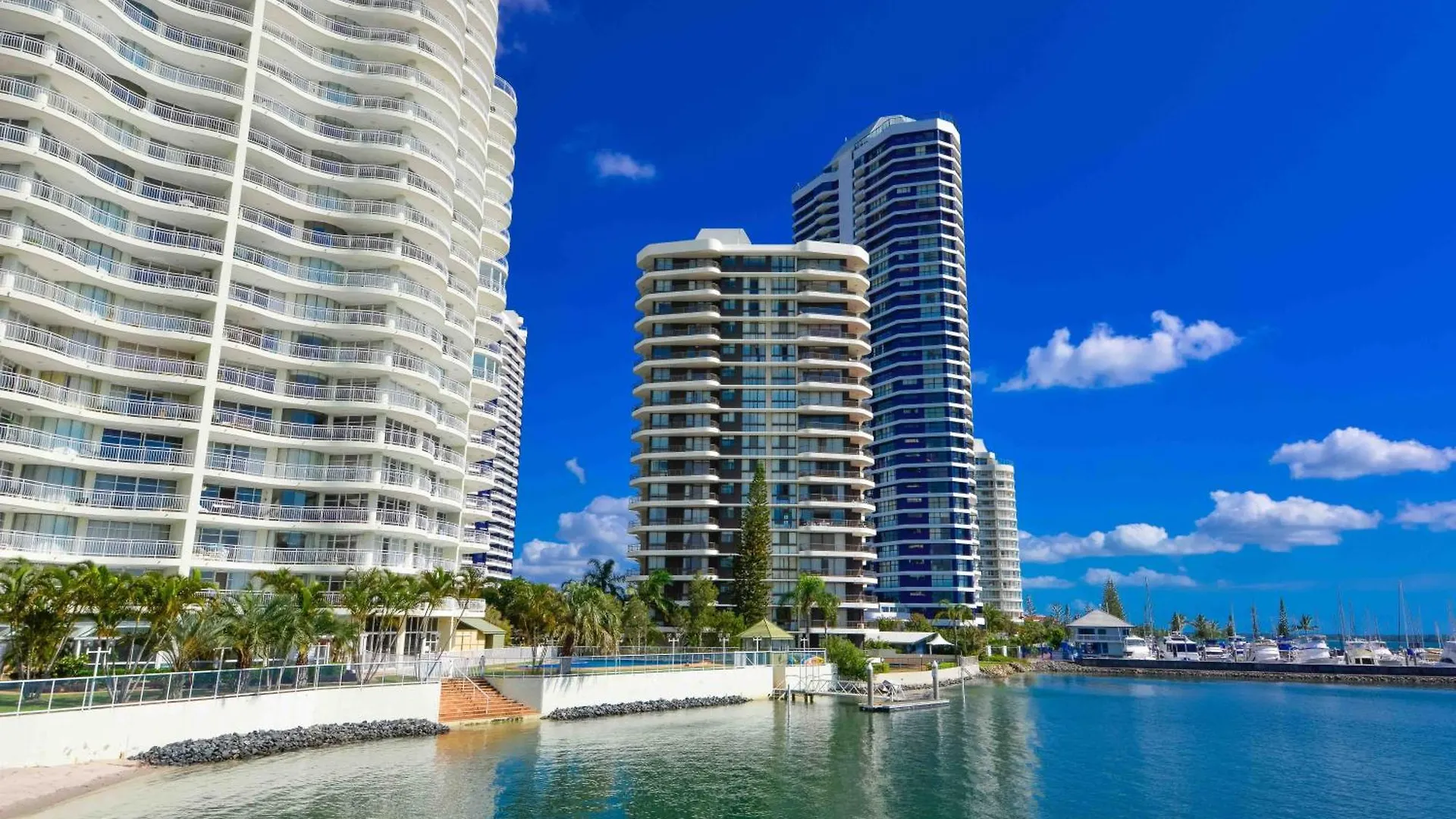 Aparthotel Broadwater Shores Waterfront