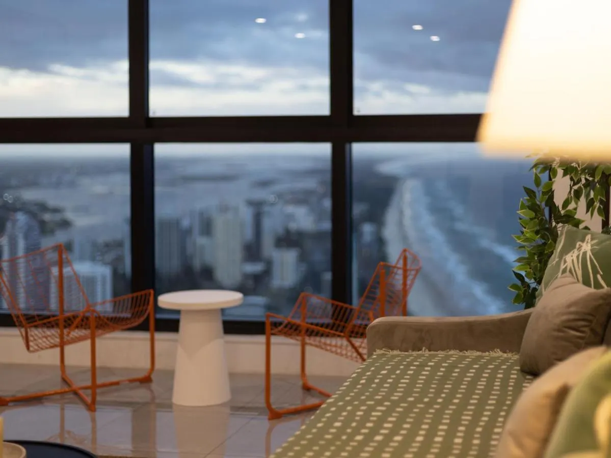 Lejlighed Views From Cloud 1 Min To 2br Pool Gym Gold Coast