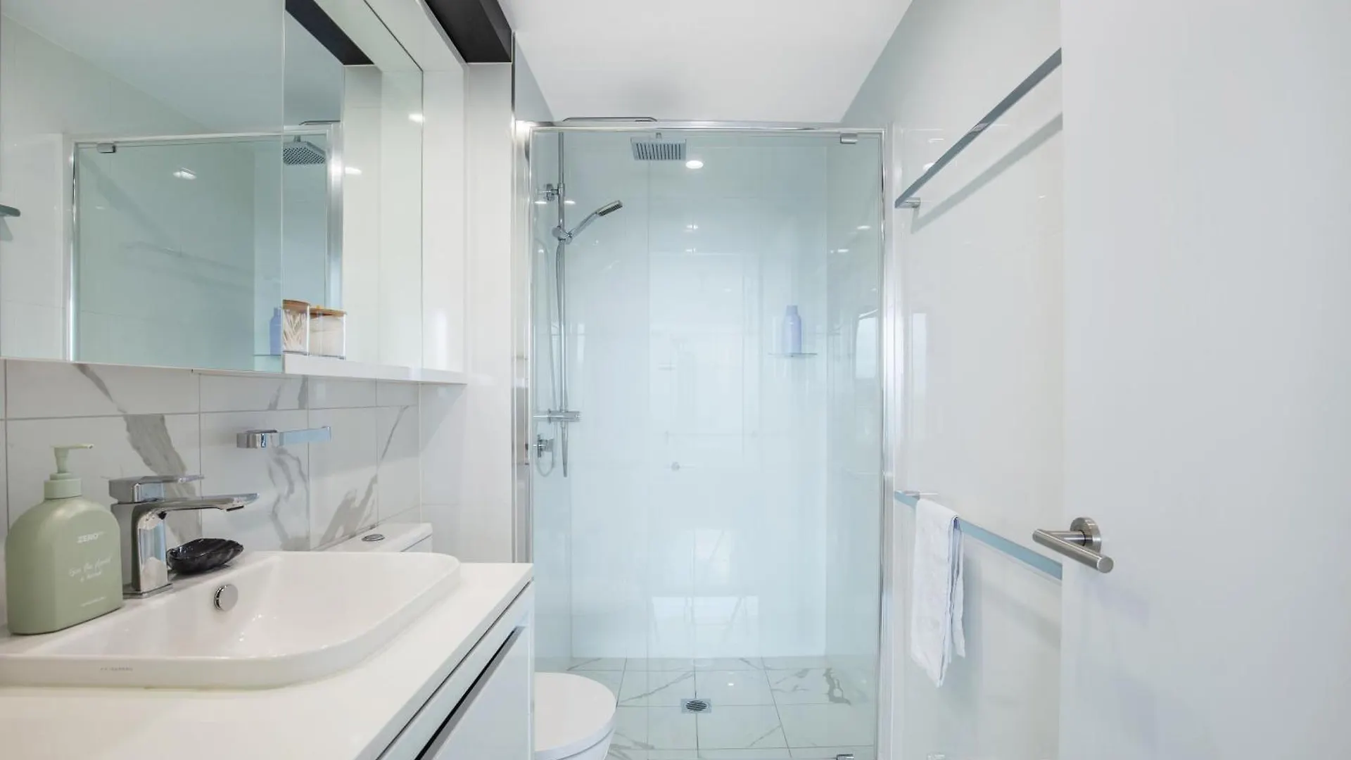 Opus Luxe 21st Flr Stunning Ocean Views