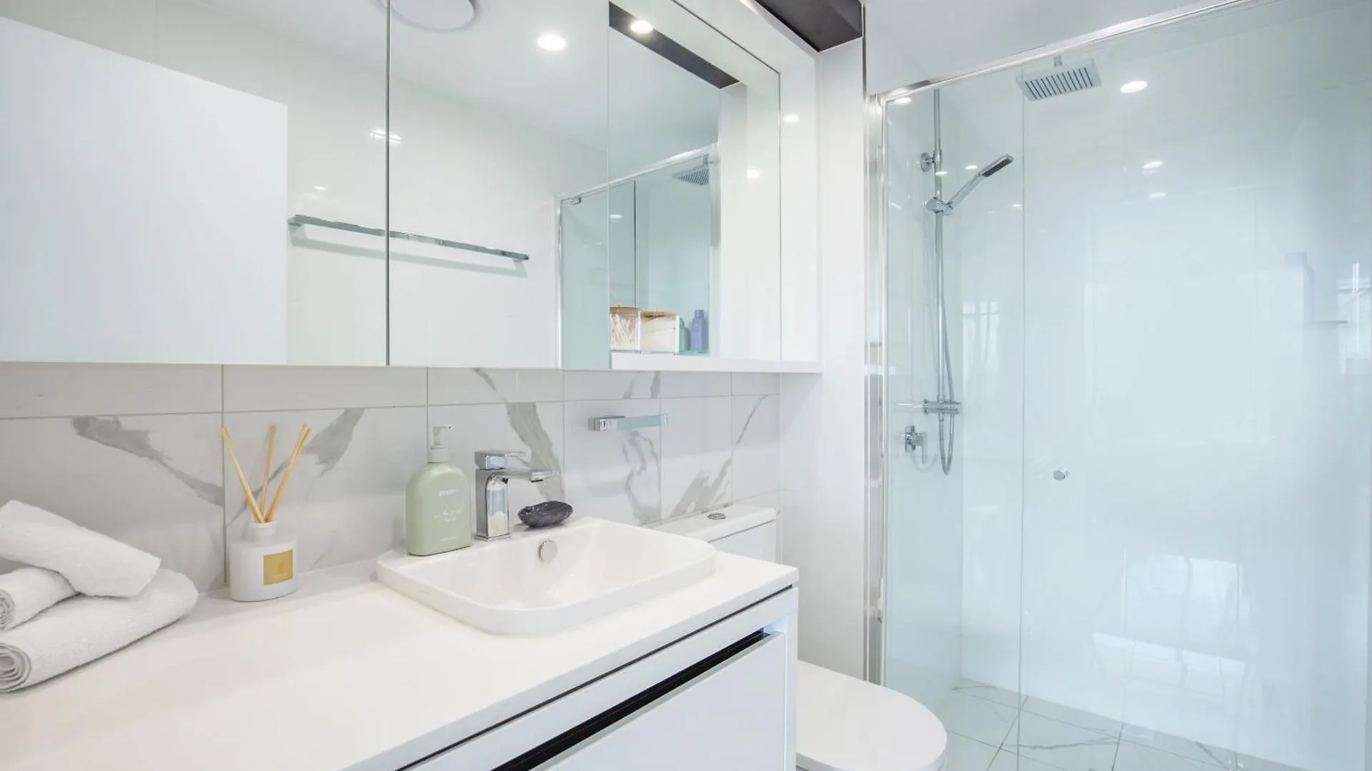 Διαμέρισμα Opus Luxe 21st Flr Stunning Ocean Views
