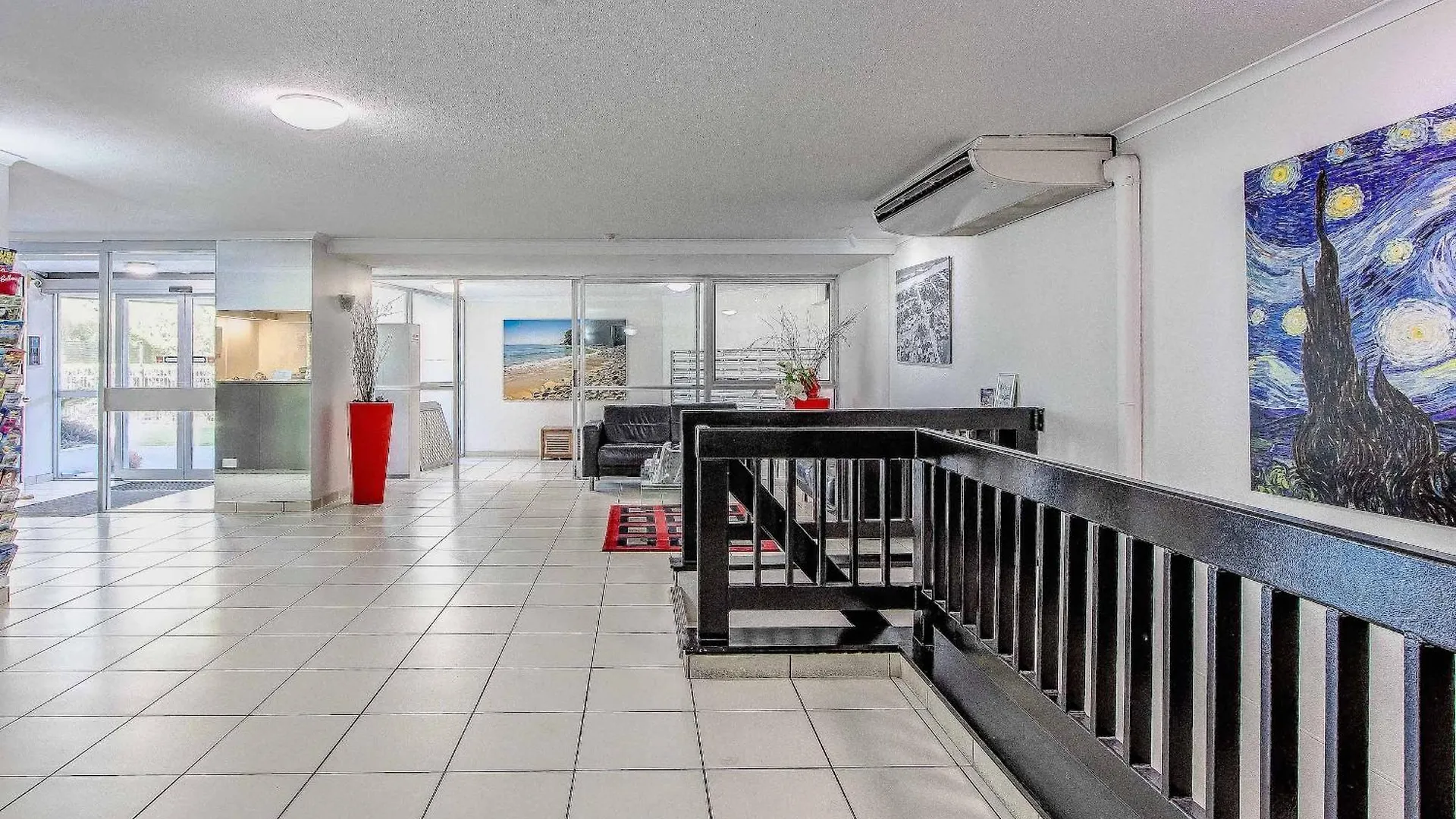 Baronnet Aparthotel 4*