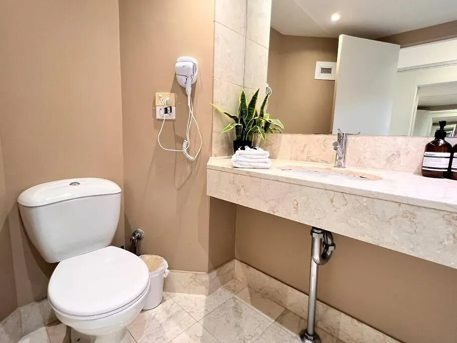 Ocean Front Studio, 2beds, Free Wi-fi דירה *