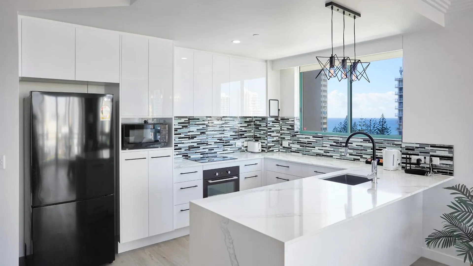 Crown Tower By Serain Residences 아파트 *