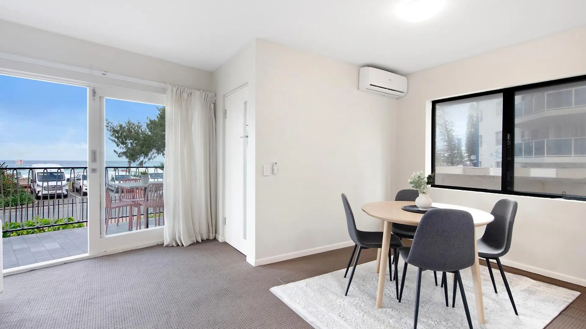 Oceanfront Driftwood In Surfers Paradise - Pet Friendly! - Privately Managed & Self Contained *