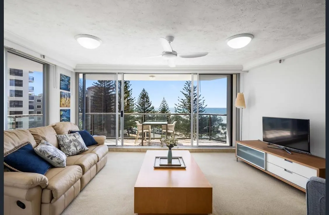 Seaside Retreat With Ocean Views Apartment Gold Coast