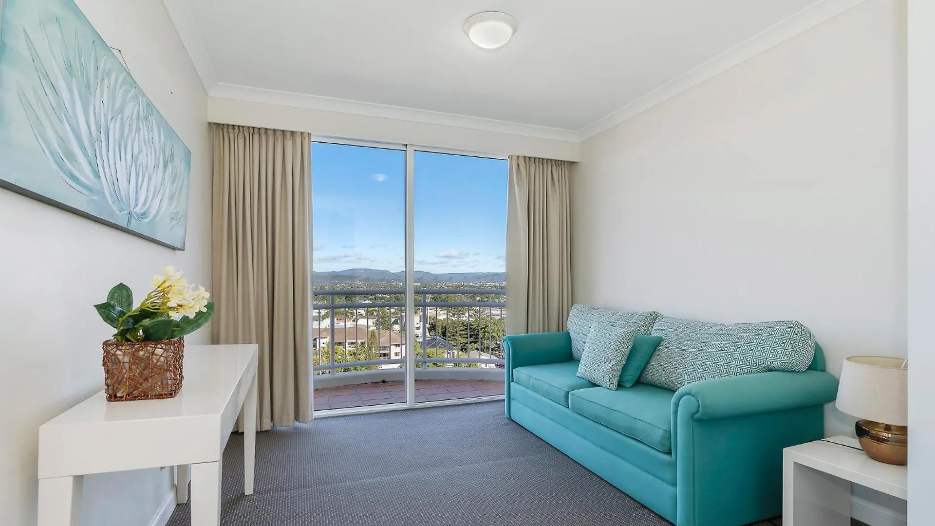 Ultiqa Burleigh Mediterranean Aparthotel