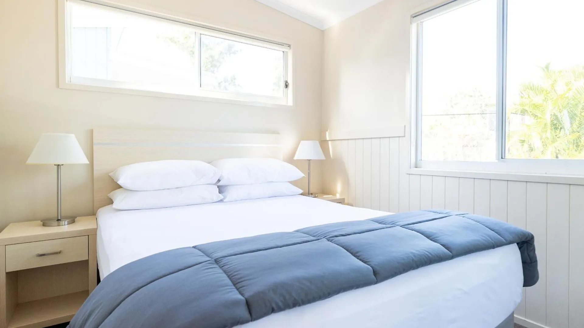 Nrma Treasure Island 4*