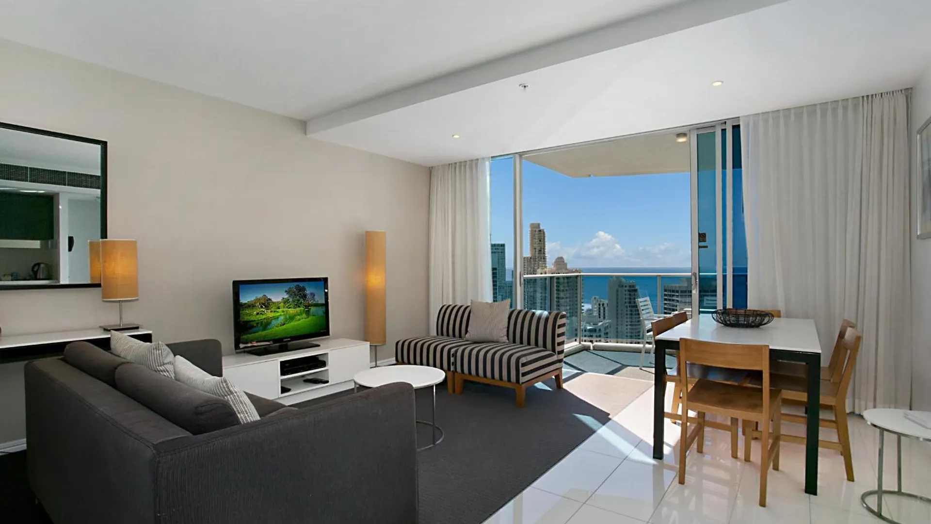 Orchid Residences - Hr Surfers Paradise * גולד קוסט