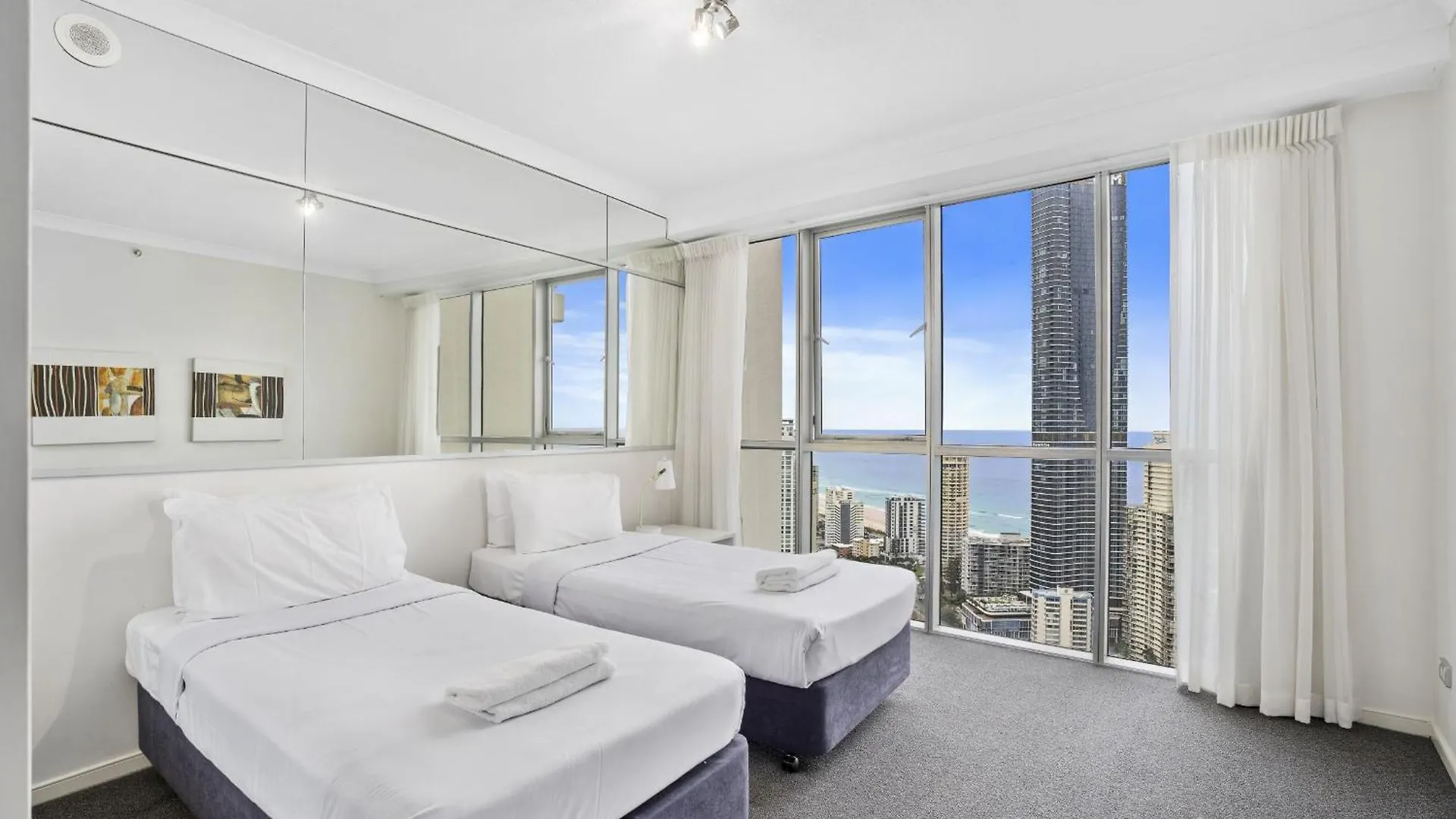 Chevron Renaissance - Hr Surfers Paradise Gold Coast