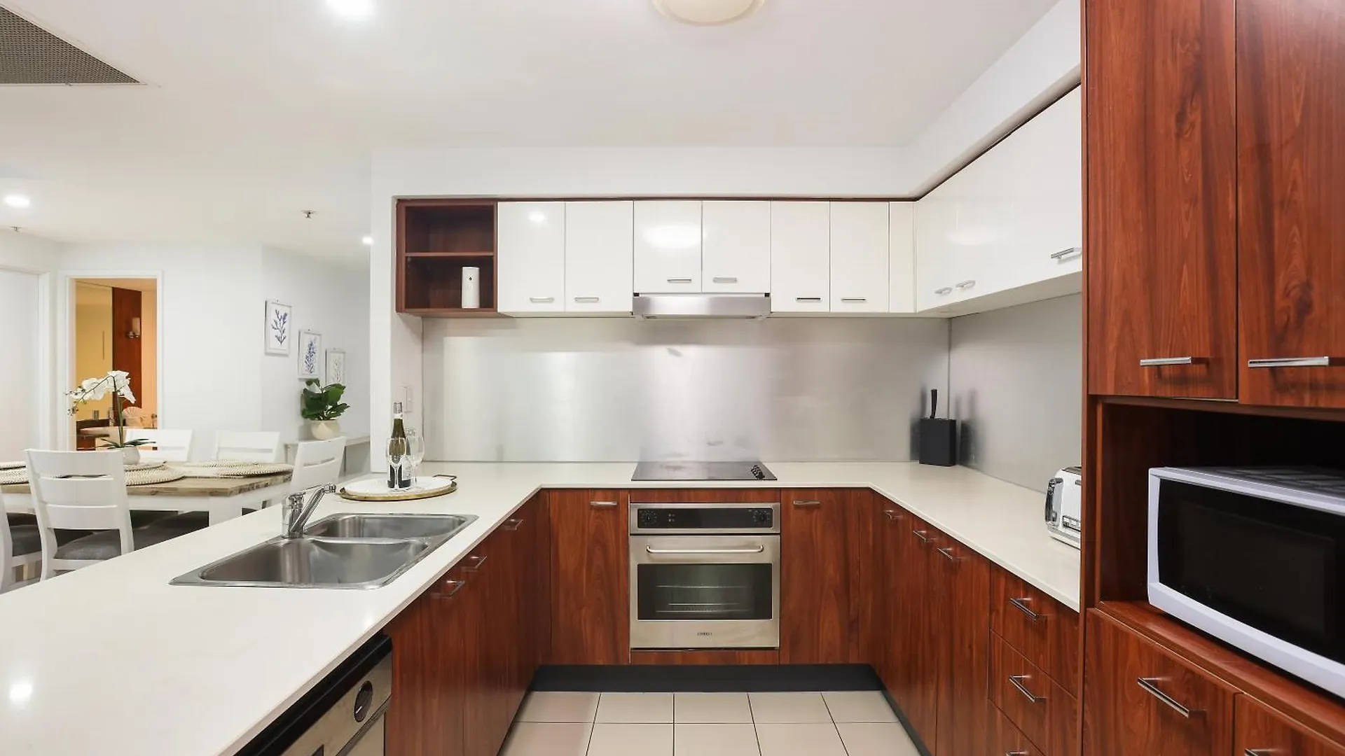 Apartment Chevron Renaissance Surfers Paradise Sleeps 10 1st Floor - Optimise *
