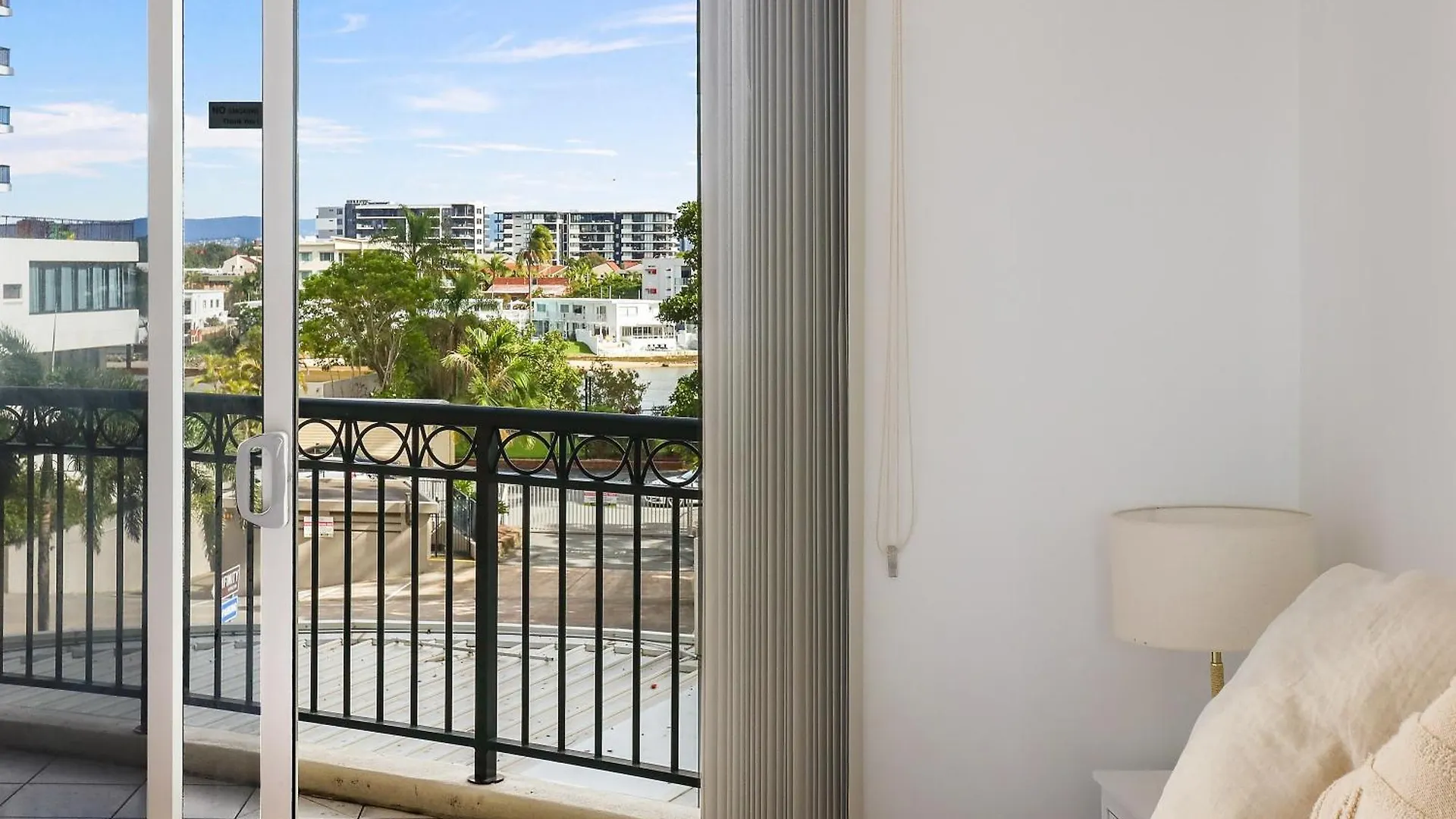 Chevron Renaissance Surfers Paradise Sleeps 10 1st Floor - Optimise