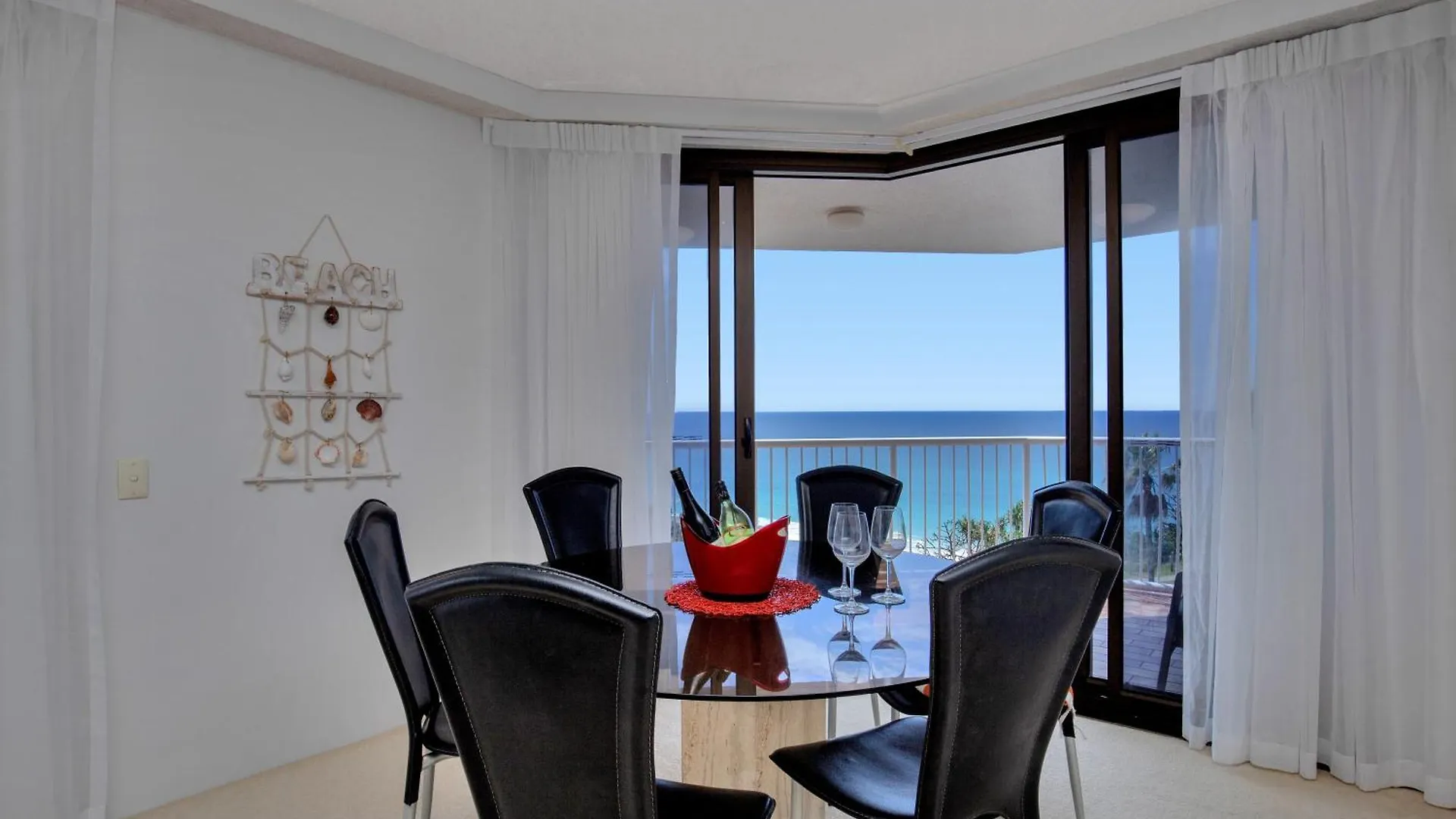 Carool Aparthotel