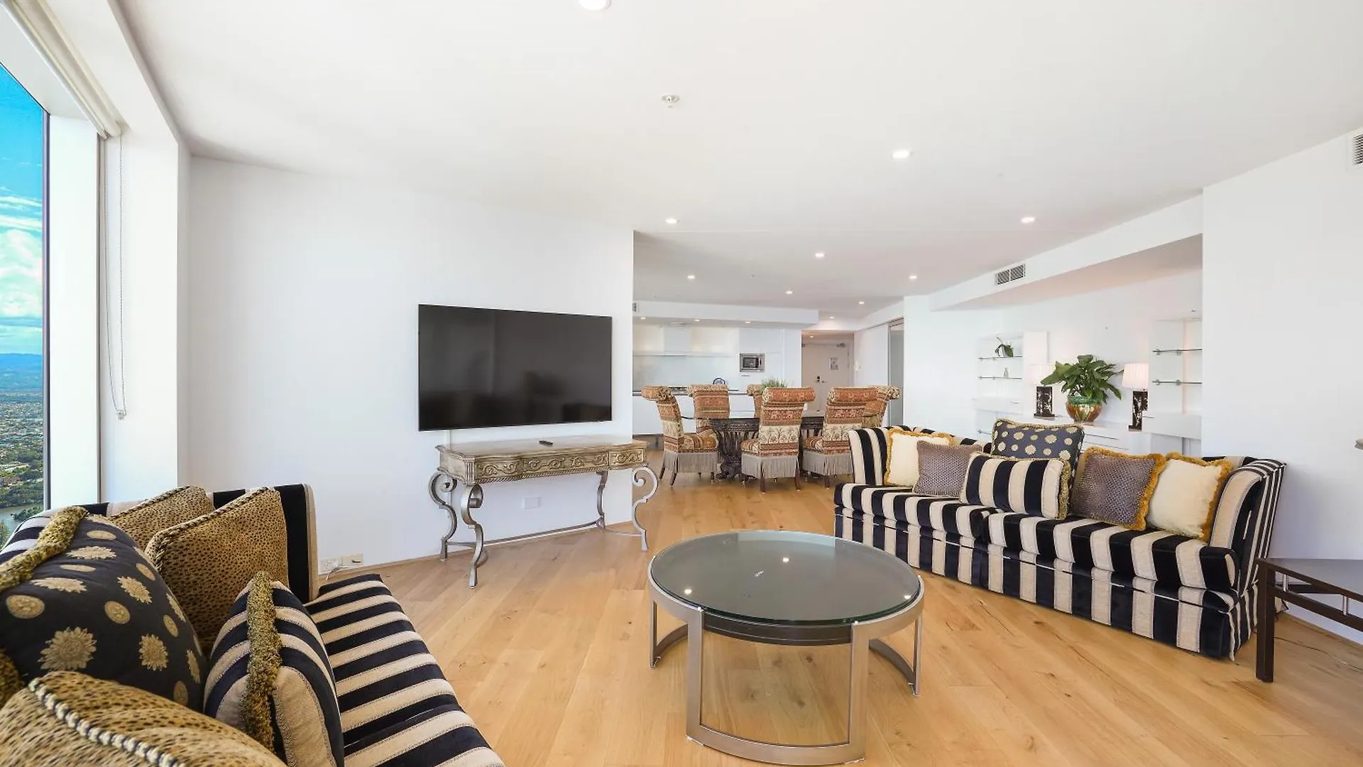 Tallest Tower Skyhomes | 9 Hamilton Avenue