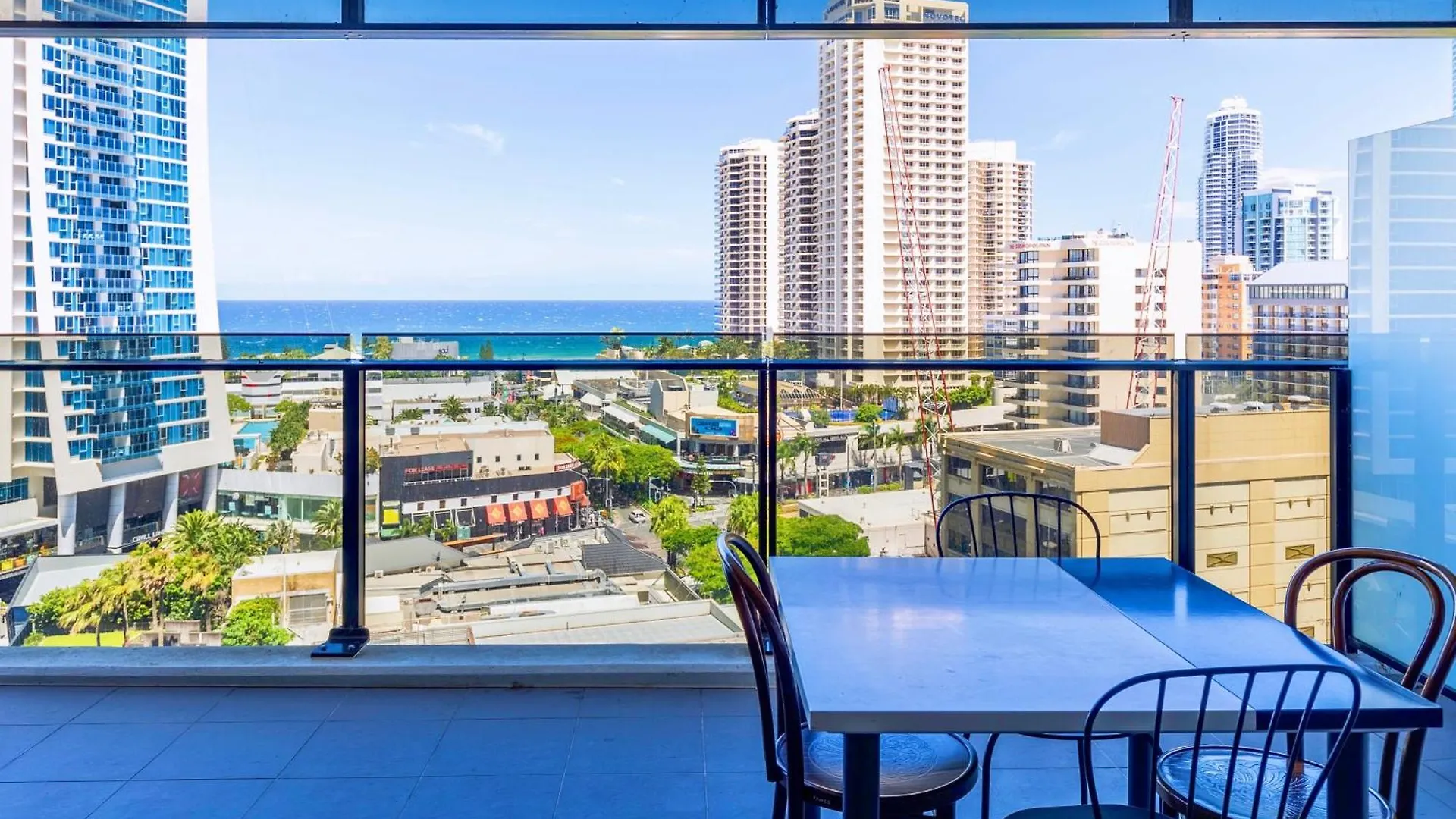 Circle On Cavill Surfers Paradise Apartments-holiday Paradise Apartment *