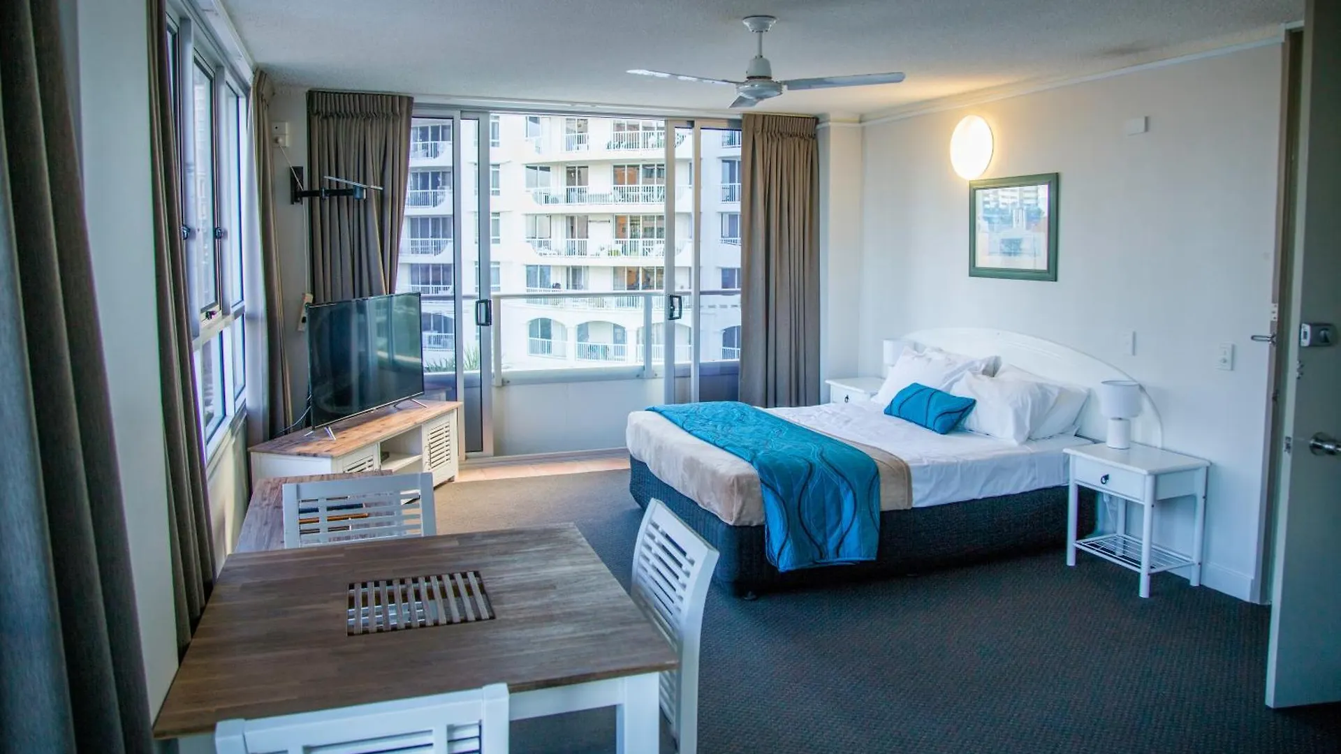 Resort Chateau Beachside 3*