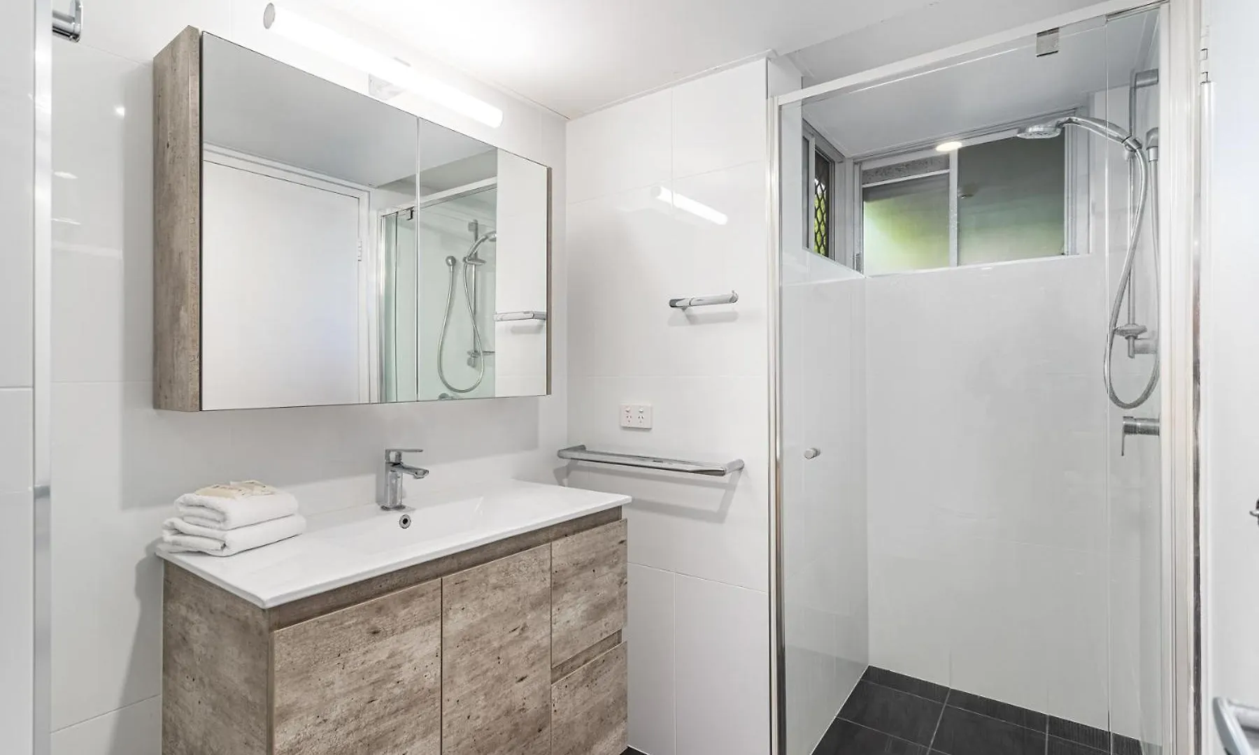 Aparthotel Rainbow Bay 4*