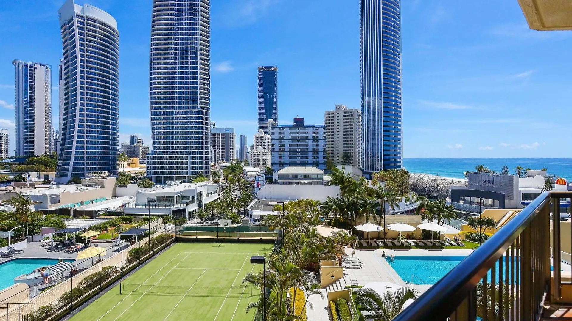Paradise Centre Managed By Gchs * Gold Coast