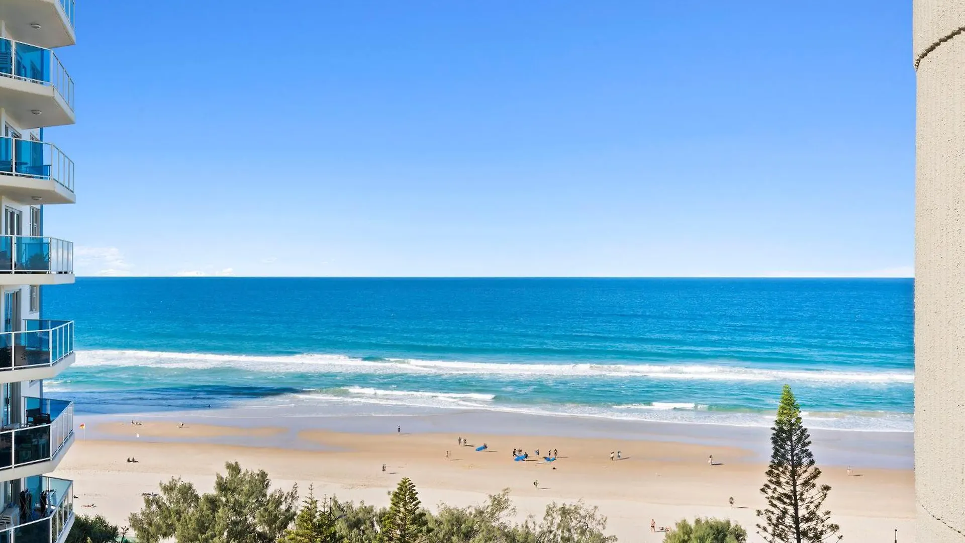 アパート 3 Bedroom Ocean View Unit At Zenith In Surfers Paradise - Q *