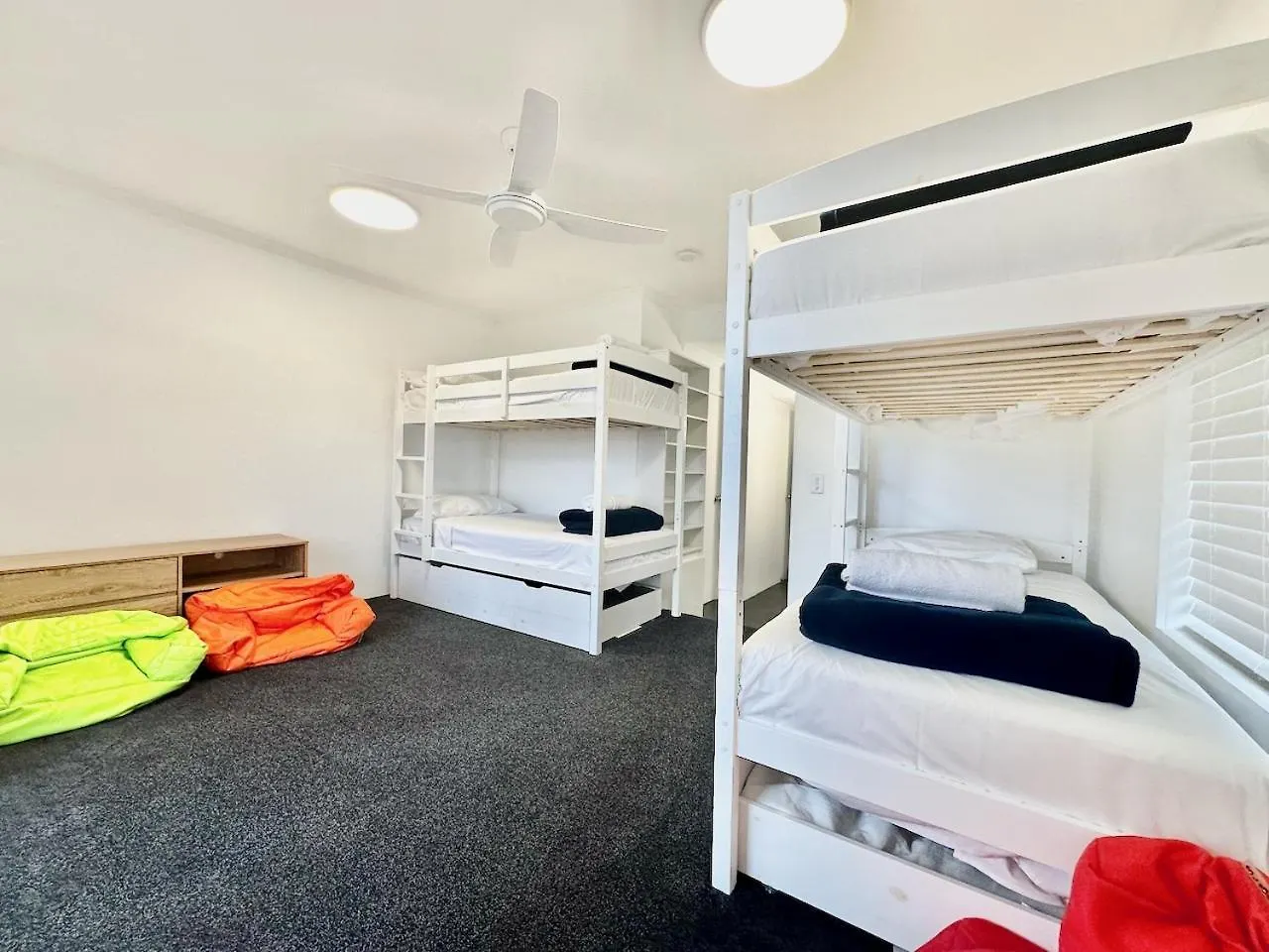 Super Modern Diamond Penthouse 33 Apartment Gold Coast