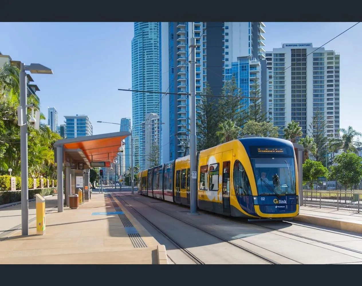 Super Modern Diamond Penthouse 33 Gold Coast