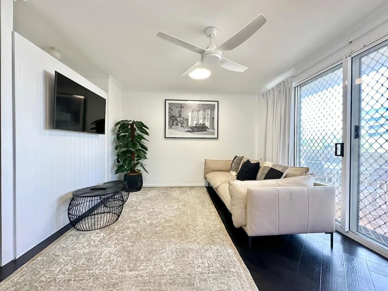 Super Modern Diamond Penthouse 33 Apartment Gold Coast