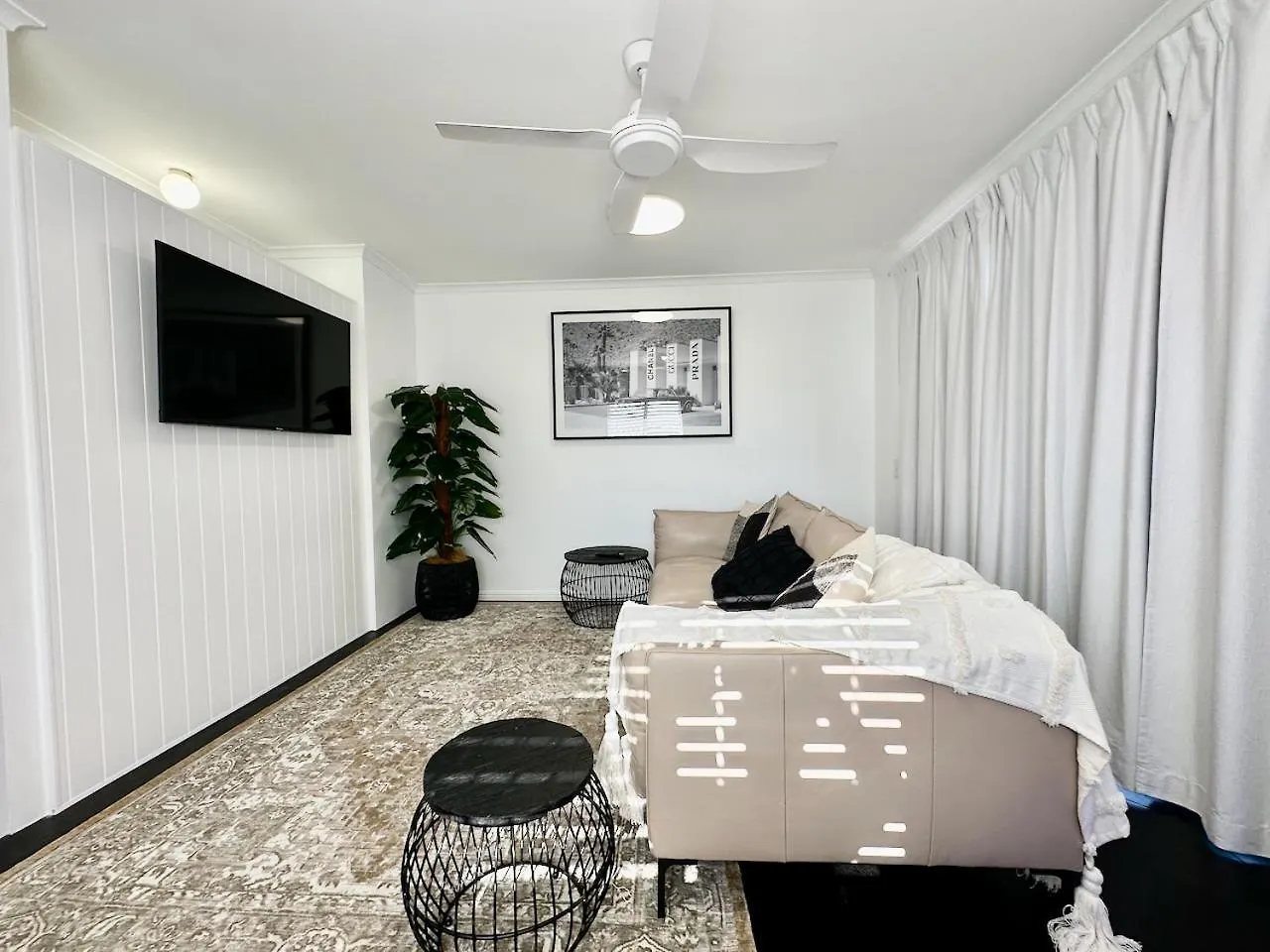 Super Modern Diamond Penthouse 33 Apartment *