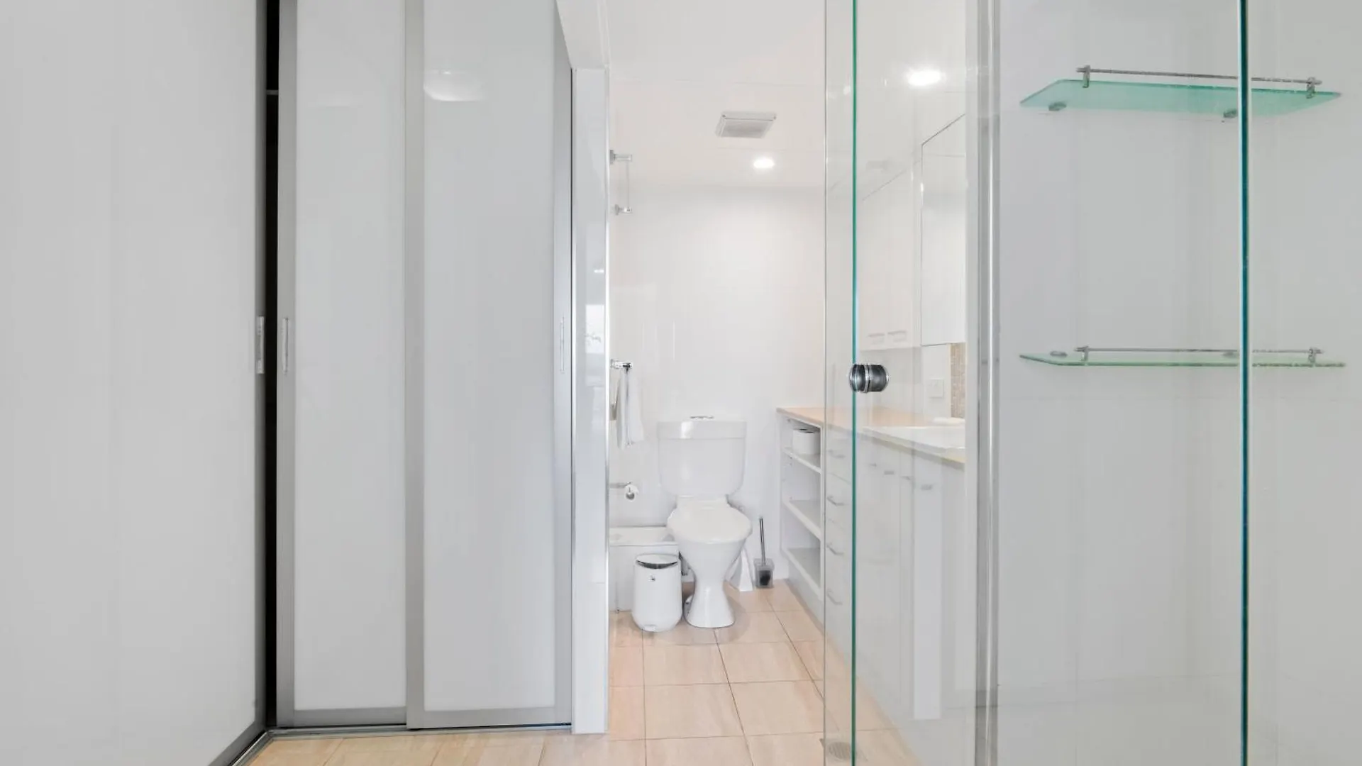 Aparthotel Narrowneck Court 4*
