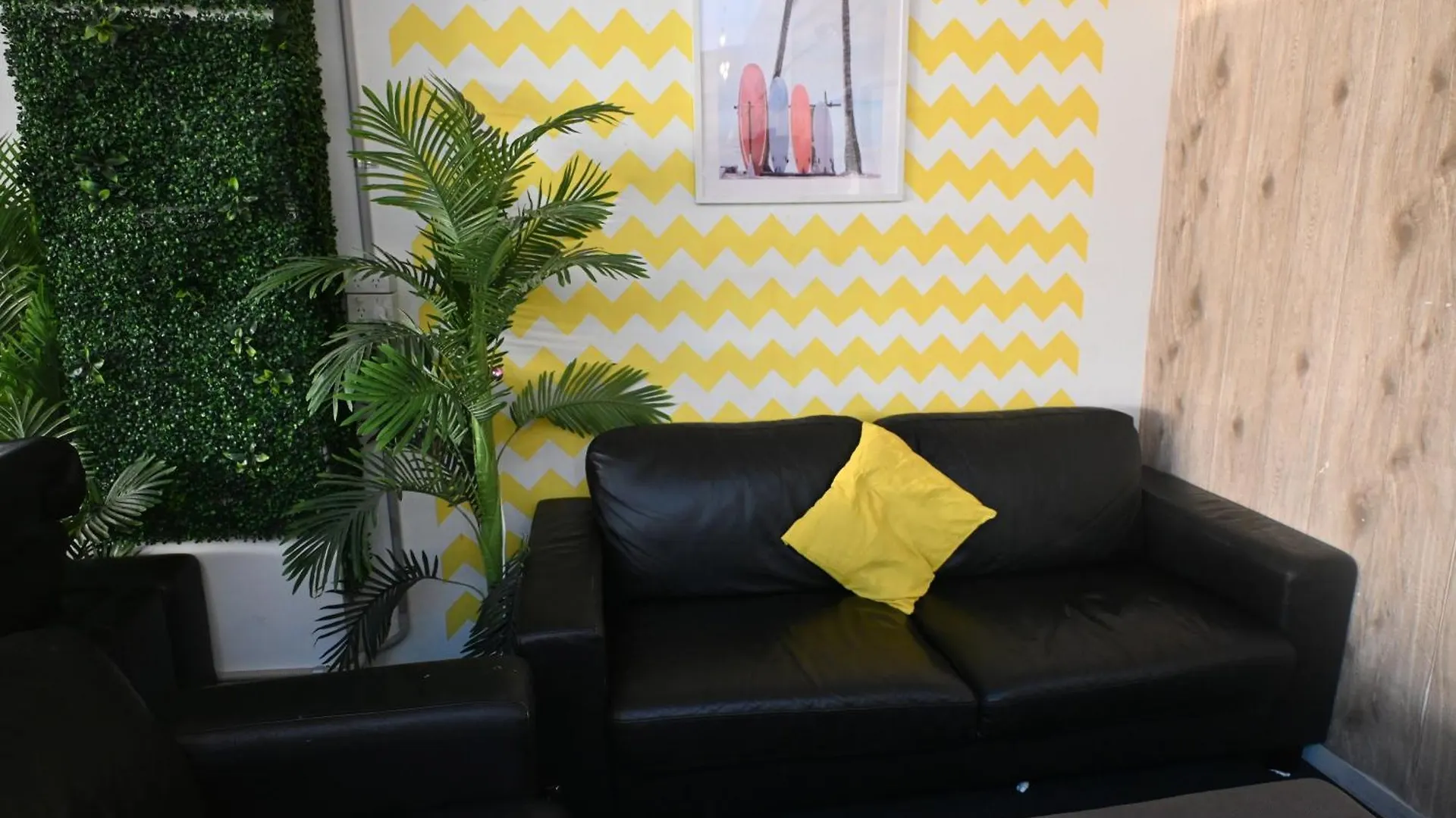 Tequila Sunrise Hostel *