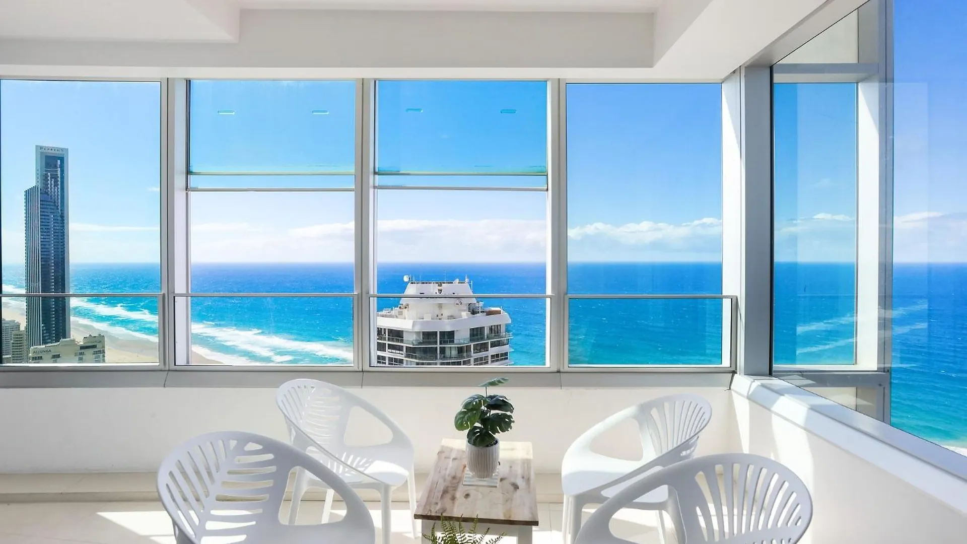 Apartment Tallest Tower Skyhomes | 9 Hamilton Avenue Gold Coast