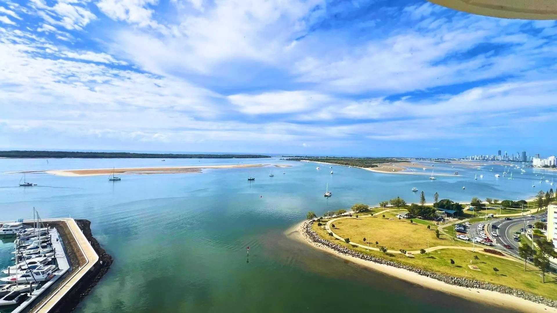 Aparthotel Broadwater Shores Waterfront
