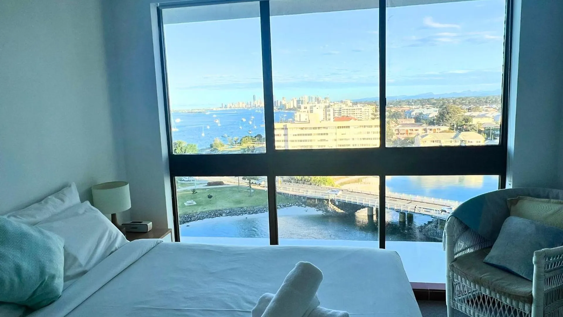 Broadwater Shores Waterfront Aparthotel Gold Coast