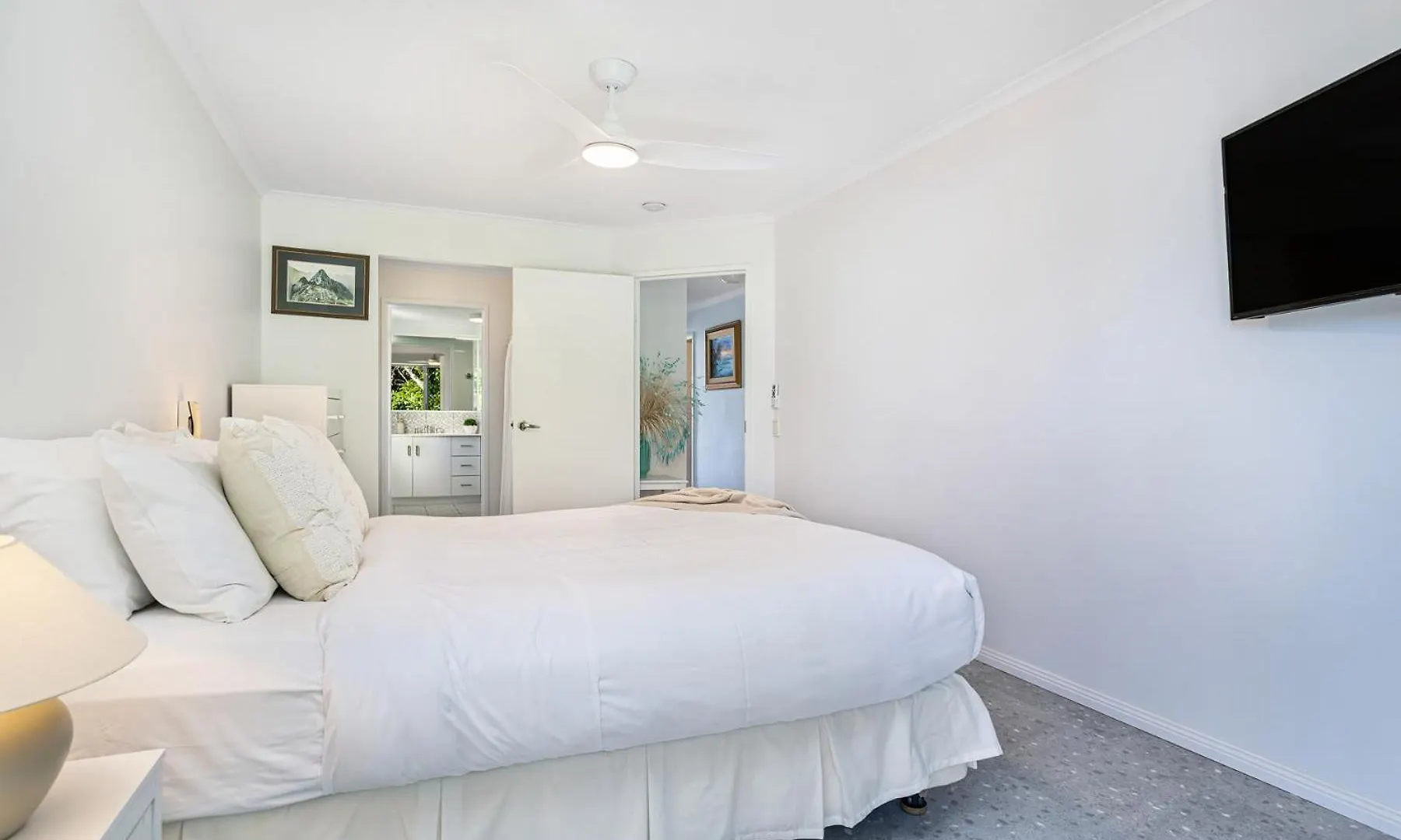 Poinsettia Beach Broadwater Retreat Gold Coast
