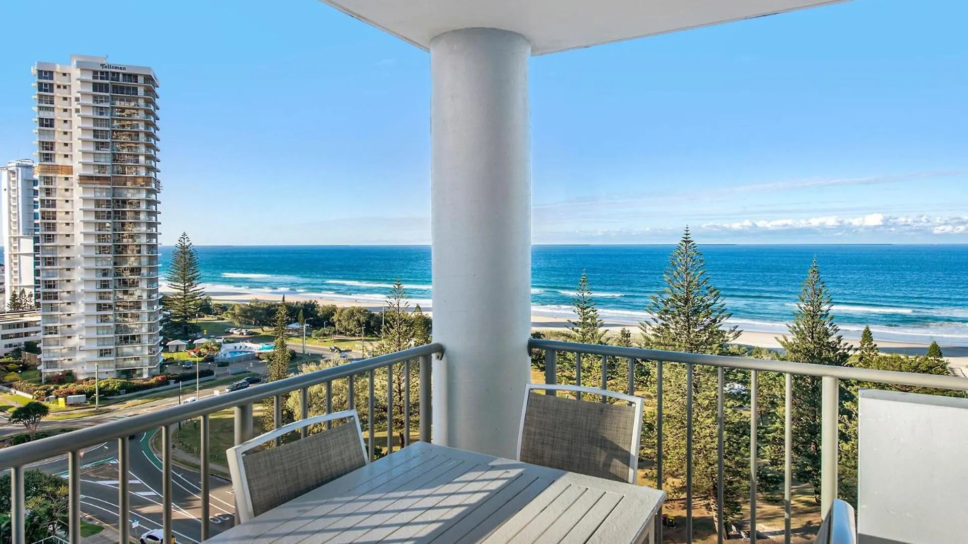 Beachfront Two Bedroom Broadbeach - Coasthm Gold Coast