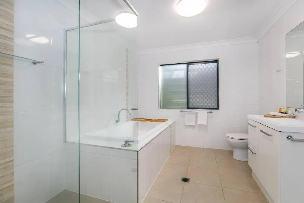 Feriehus Bliss At Broadbeach - Large Canal Facing
