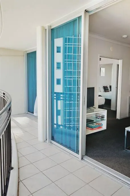 Apartment Bliss At The Towers - Surfers Central! *