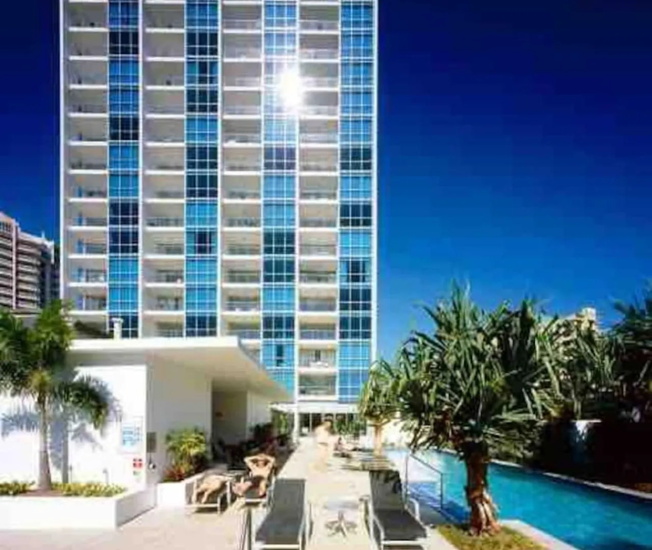 Ocean Whisper Broadbeach Apartment *