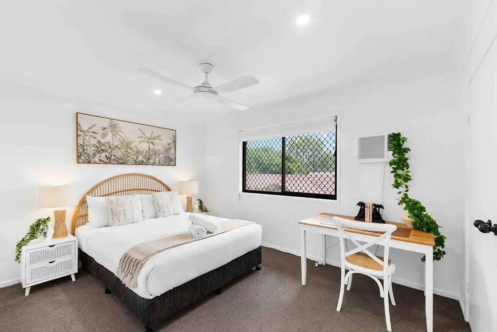 Coastal Comfort In Burleigh Heads Parking And Wifi Gold Coast