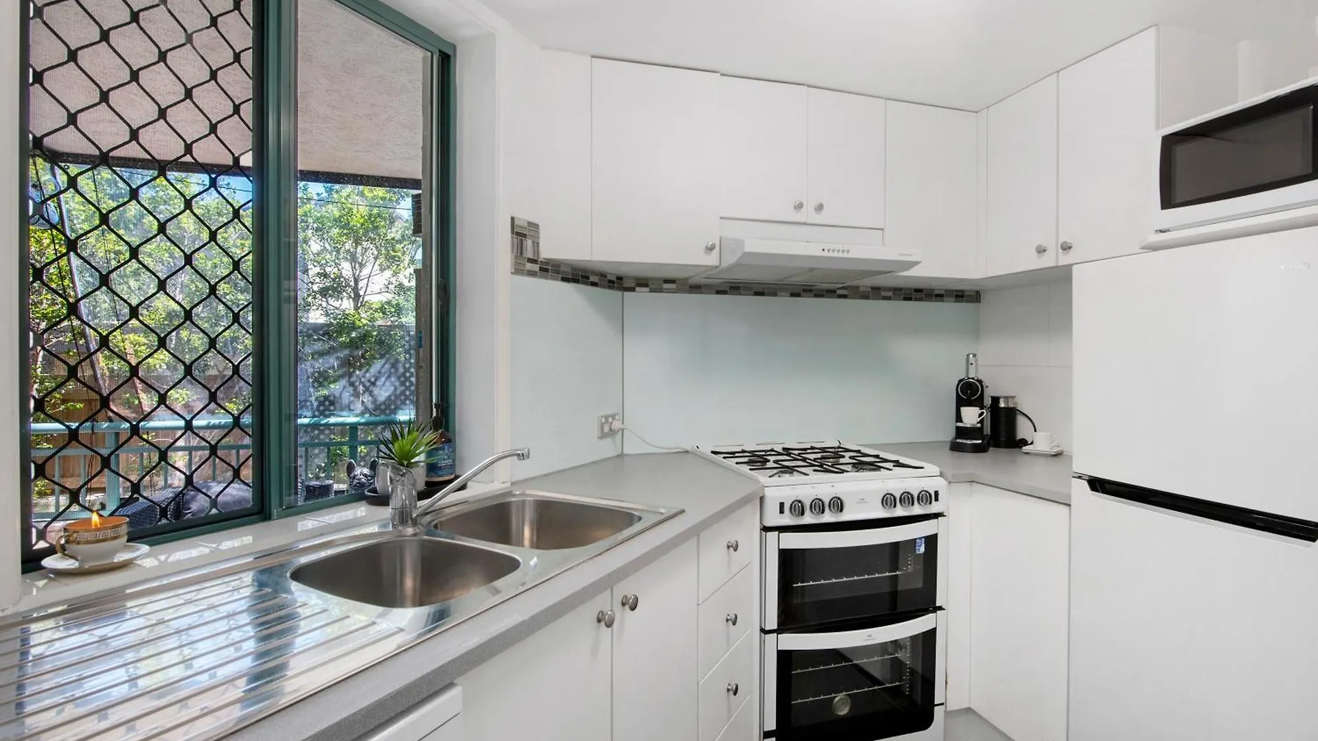 Pets Paradise - Location With Free Parking *