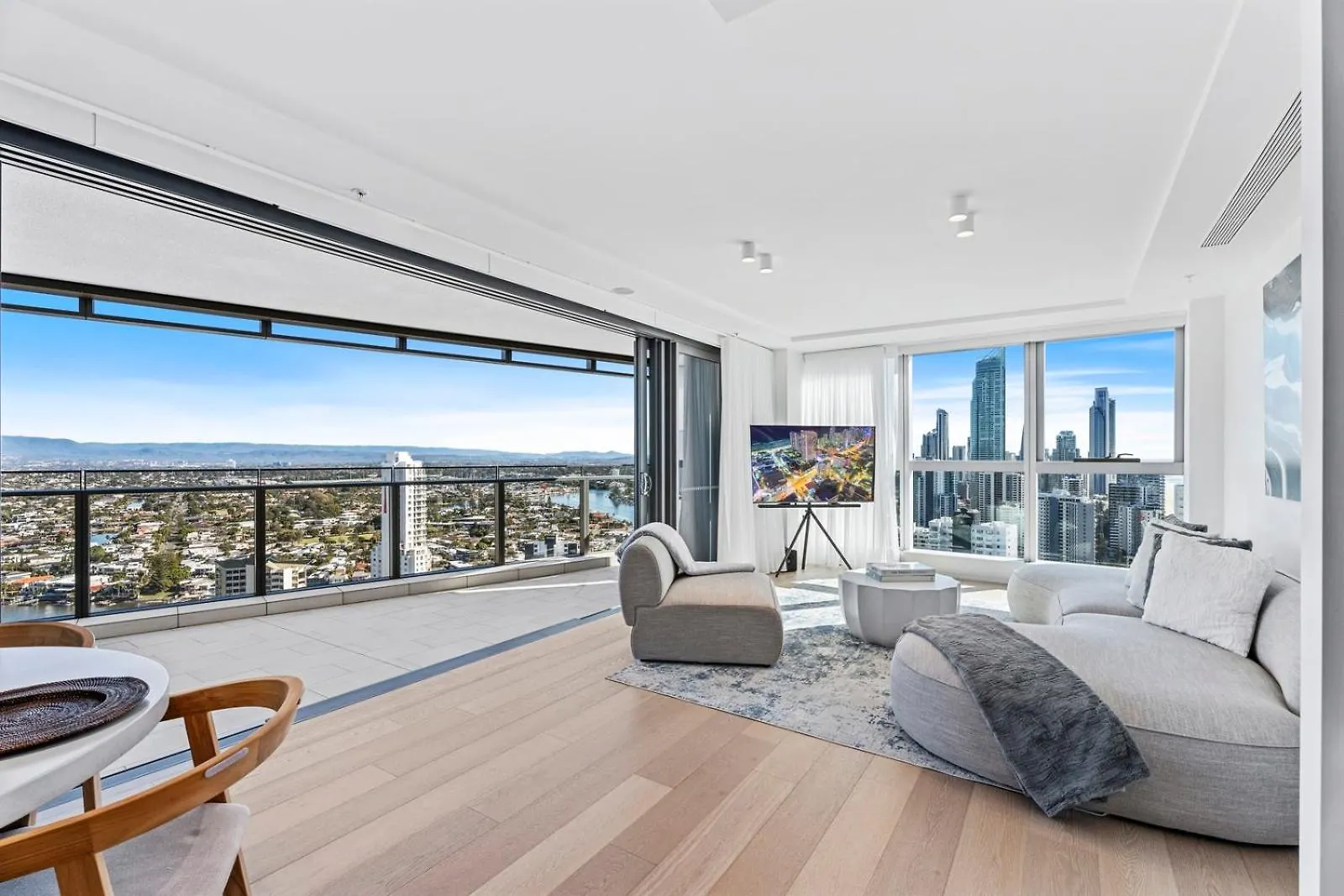 Jewel Beachfront Residences *