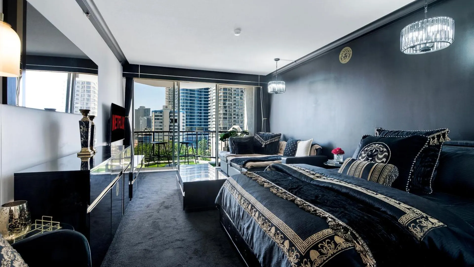 Hotel Designer - Versace On View *