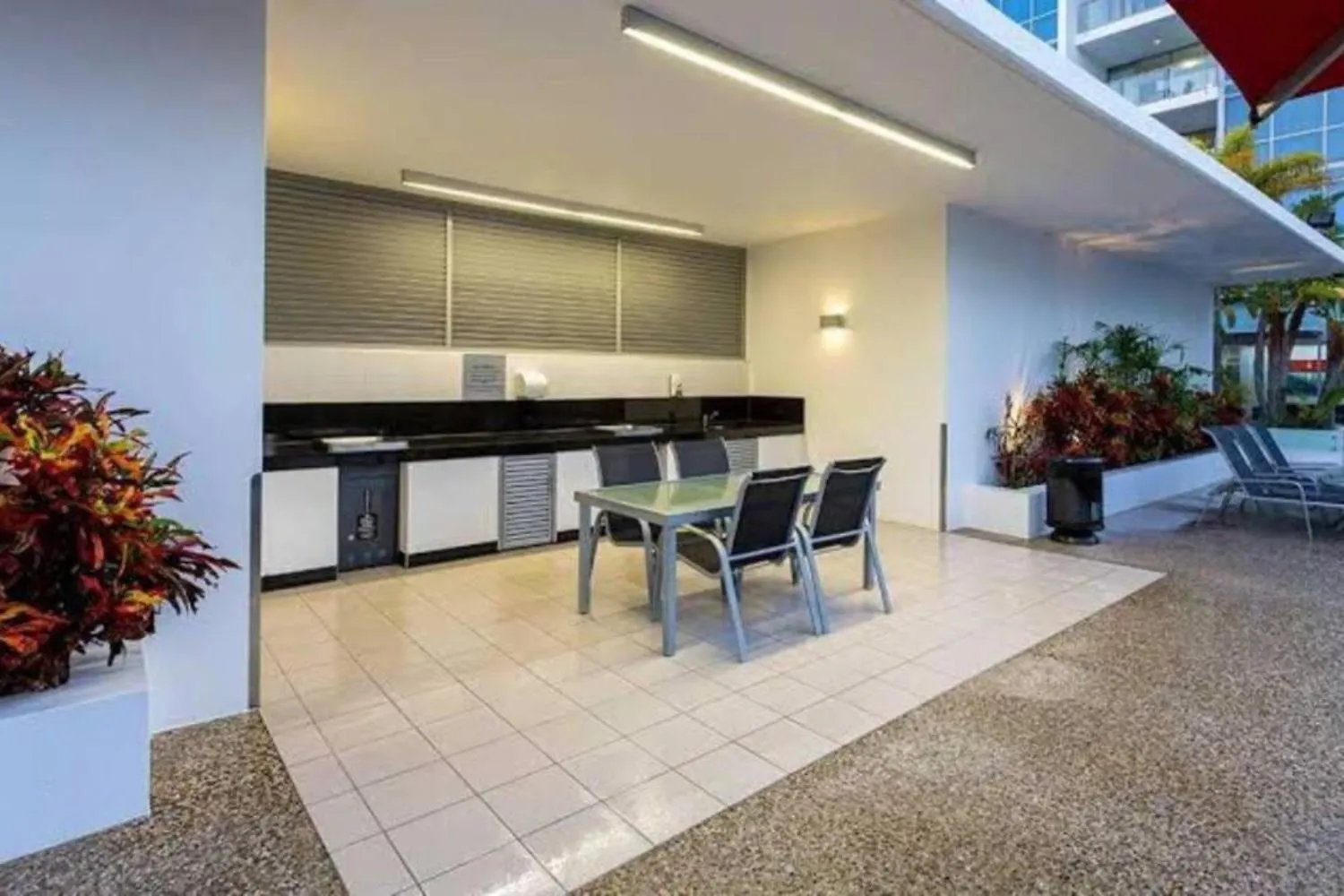 Beachfront Ocean Oasis Escape Apartment *