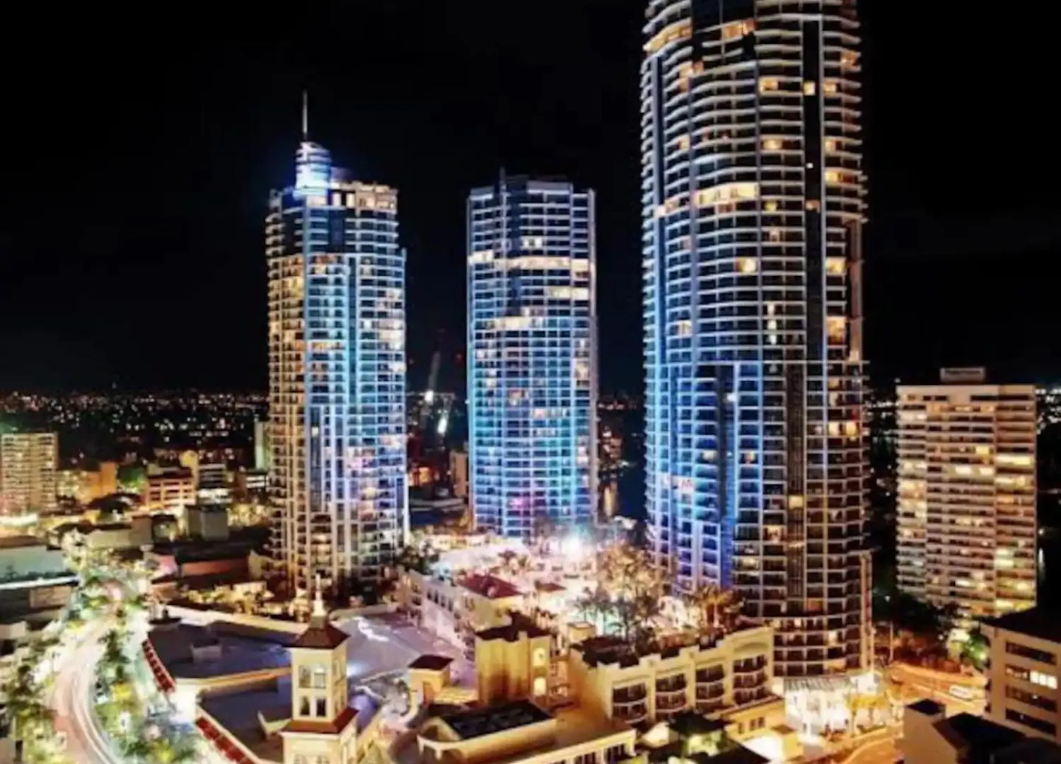 Panoramic Views Surfers-chevron. Apartment *