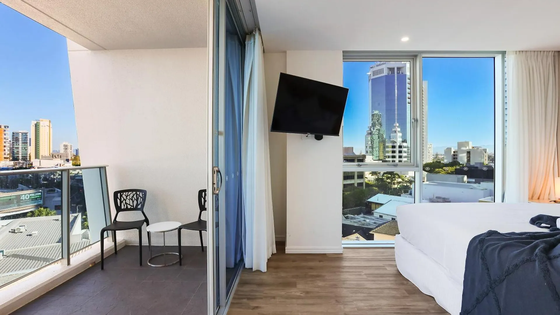 Perfect H Tower Getaway Sufers Paradise