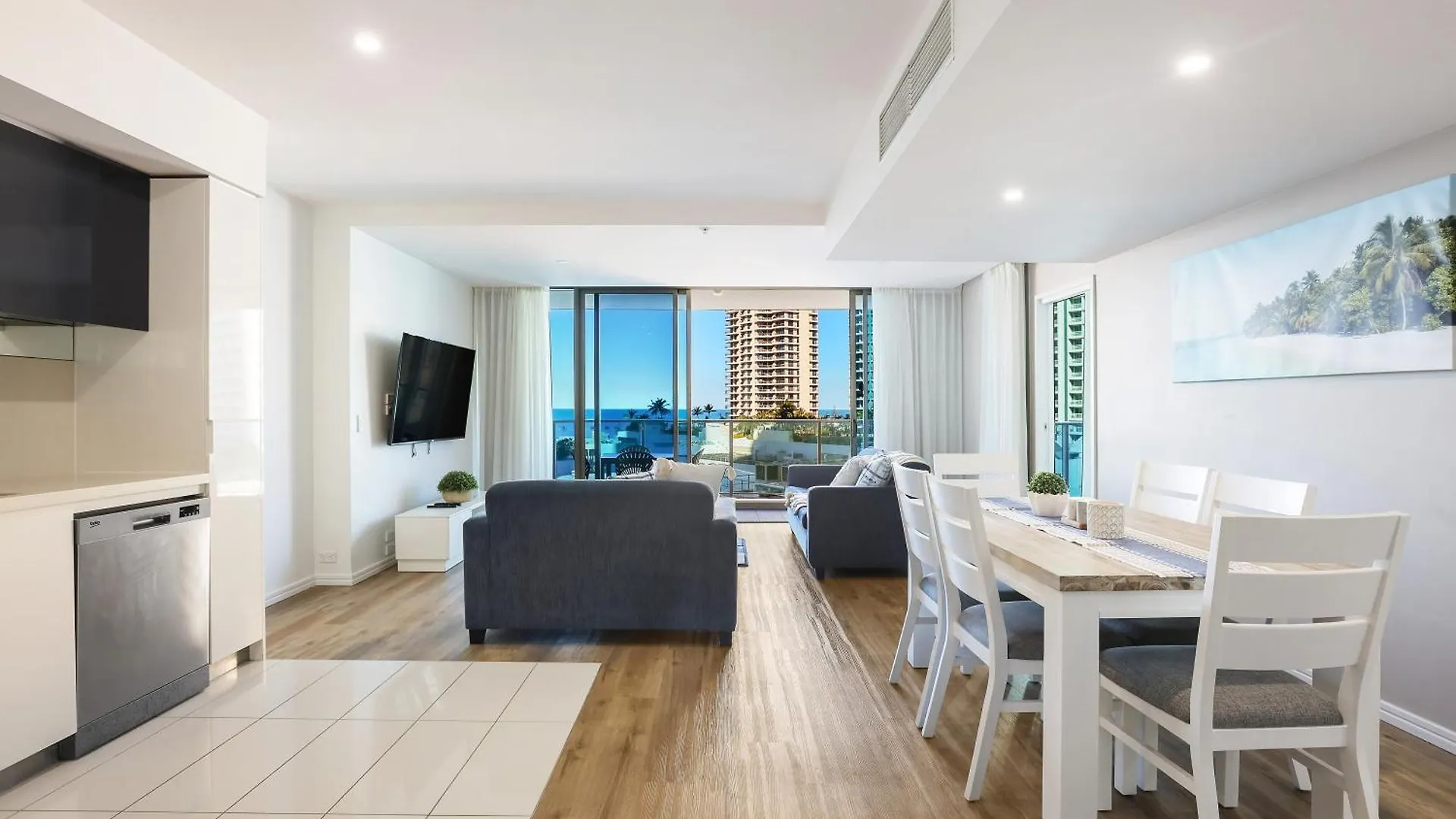 Perfect H Tower Getaway Sufers Paradise Gold Coast