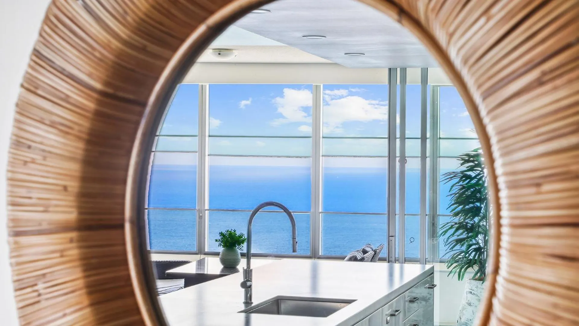 Designer At Q1 - Gclr Apartment *