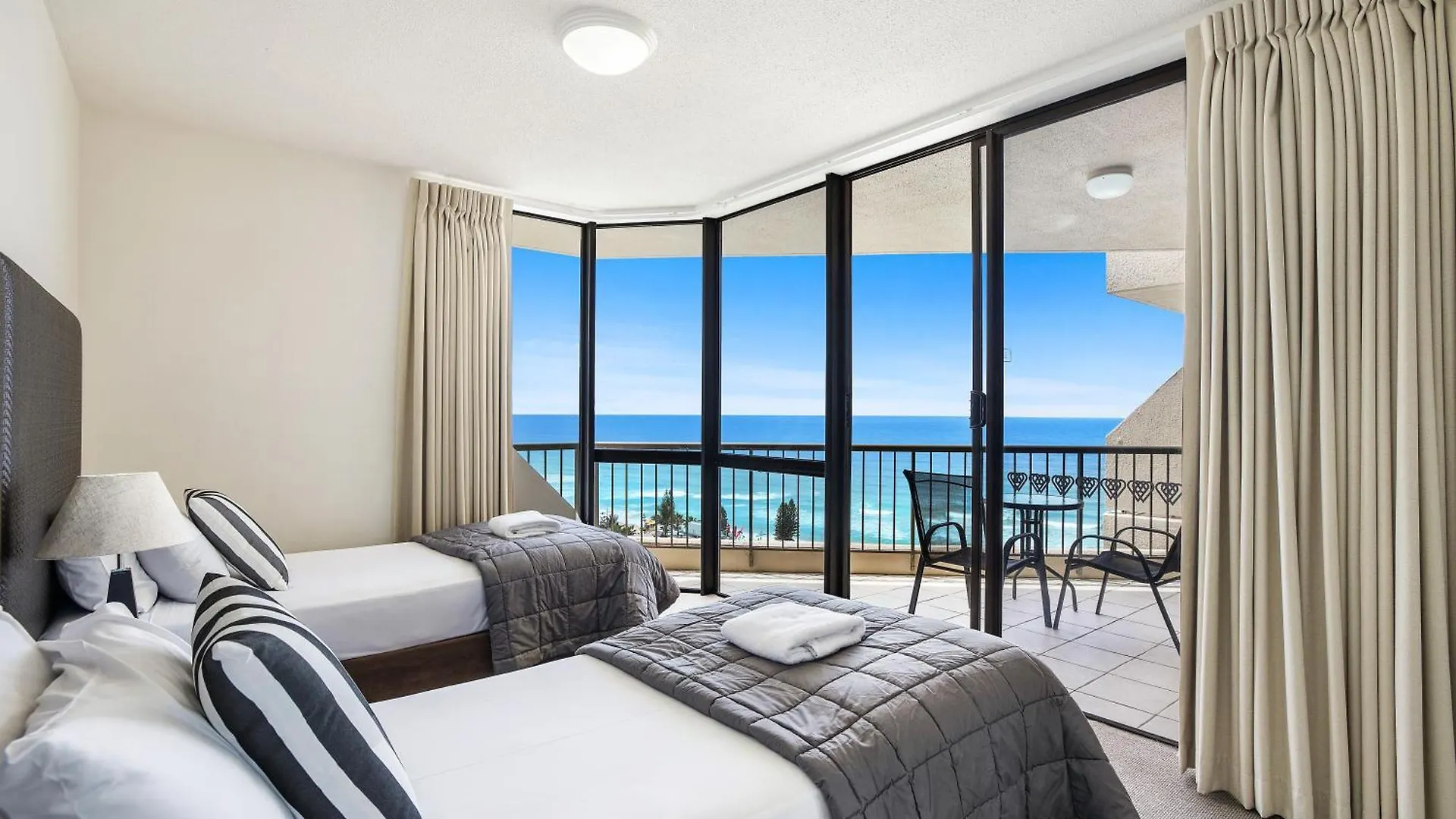 Paradise Centre Managed By Gchs Apartman *