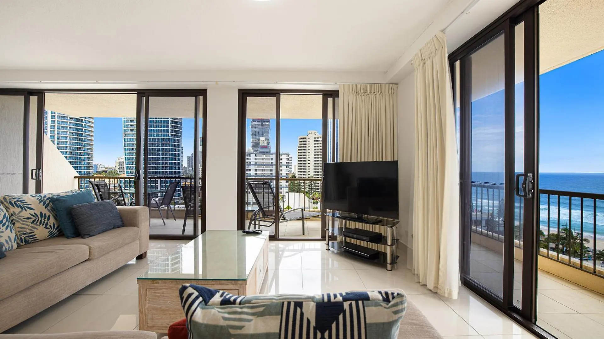 Paradise Centre Managed By Gchs Apartman *