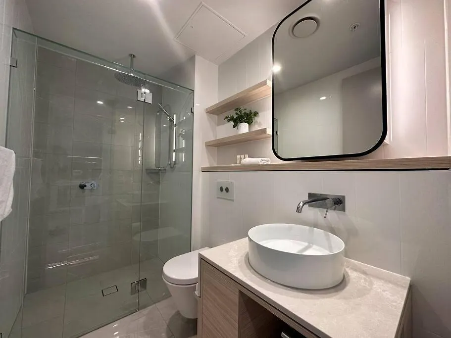 Lovely Beachfront 2b In The Heart Of Surfers Apartment Gold Coast