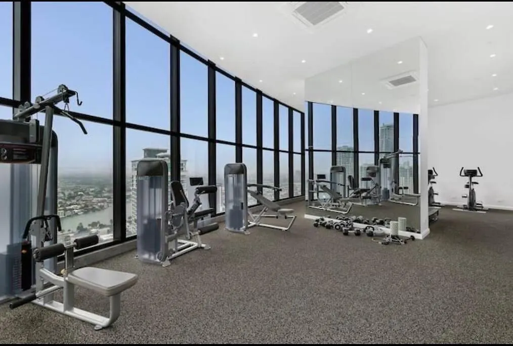 Apartment Lovely Beachfront 2b In The Heart Of Surfers Gold Coast